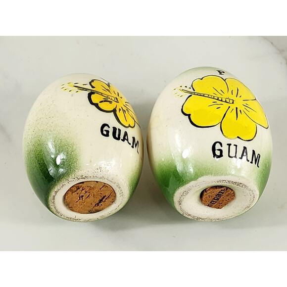 Salt & Pepper Shakers Guam Souvenir Egg Shaped 80s Ceramic Glazed 2 3/4" Vintage - Picture 11 of 13